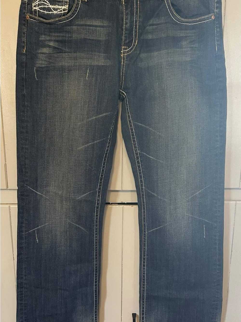 Cowgirl Tuff Don’t Fence Me In - Faded Detail Women’s Jeans Size 34